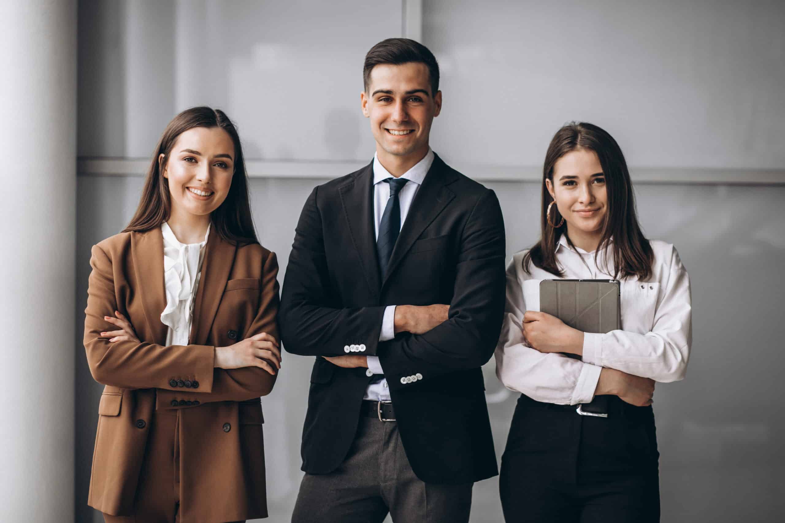 Bussiness people working in team in an office Allocation - DM